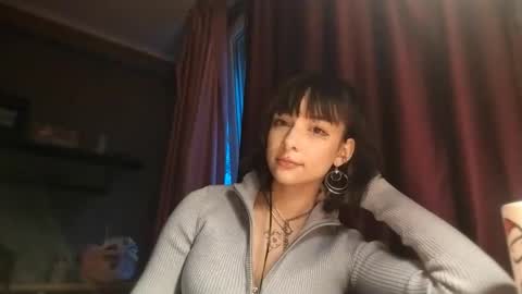 Poly online show from 12-22-25, 01:19