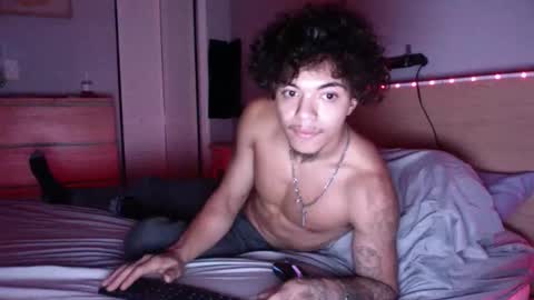 Snapshot of trvpurway chatting on 12-16-25, 01:32 trvpurway online show from 12-16-25, 01:32