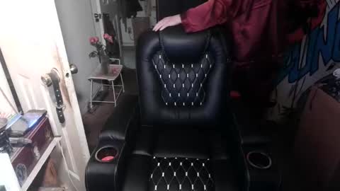 Anne online show from 04-12-26, 06:18