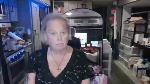 Snapshot of ts_evangeline chatting on 10-19-25, 10:49 Evangeline online show from 10-19-25, 10:49
