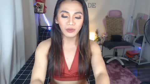 Jade online show from 12-15-24, 02:19