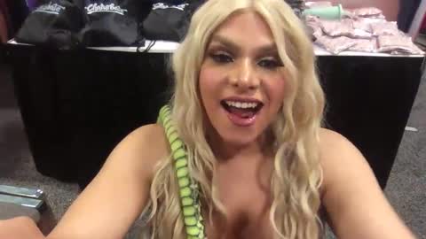 Jessie online show from 12-06-24, 11:03