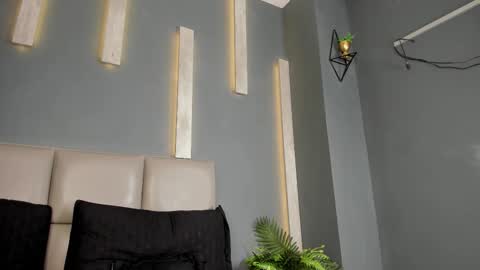  C H L O E online show from 03-05-26, 07:54