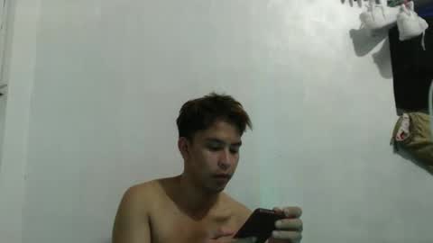 Snapshot of tskittylove69 chatting on 12-02-25, 12:21 Kitty online show from 12-02-25, 12:21