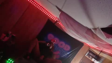 Snapshot of tsnitra chatting on 12-15-24, 12:28 TsNitra online show from 12-15-24, 12:28