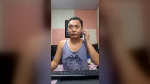 Snapshot of tssimplycutiets chatting on 07-11-26, 10:40 Kirei online show from 07-11-26, 10:40