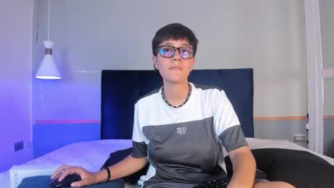 Maru online show from 11-16-25, 08:36