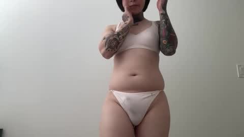 Snapshot of tts4everlove chatting on 10-06-25, 02:25 tts4everlove online show from 10-06-25, 02:25