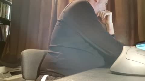 tubsy6868 online show from 11-26-25, 09:32