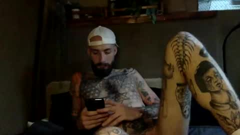 Snapshot of tuhands chatting on 01-08-25, 03:17 Tuhands online show from 01-08-25, 03:17