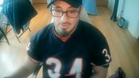 Snapshot of tuscan_taurus chatting on 11-26-25, 06:42 tuscan_taurus online show from 11-26-25, 06:42