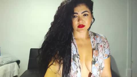 Snapshot of tuti_sex chatting on 09-18-25, 02:35 tuti online show from 09-18-25, 02:35