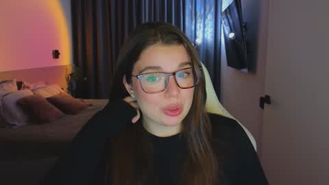 Ariana online show from 10-06-25, 08:39