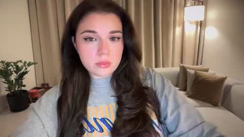 Ariana online show from 06-19-26, 08:12
