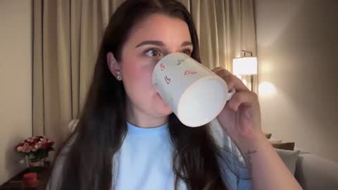Ariana online show from 07-12-26, 08:55