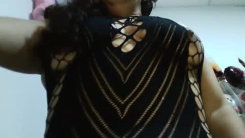 tuzusy online show from 09-25-25, 04:38