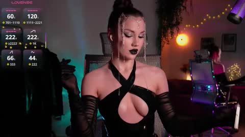 Miss Veth online show from 11-27-25, 02:13