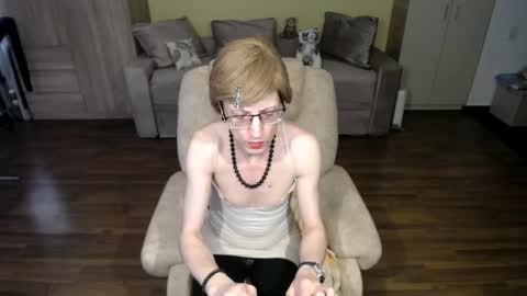 Clementine online show from 03-31-26, 08:37