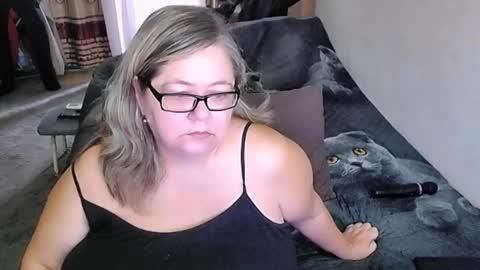 Lana online show from 11-12-25, 02:34