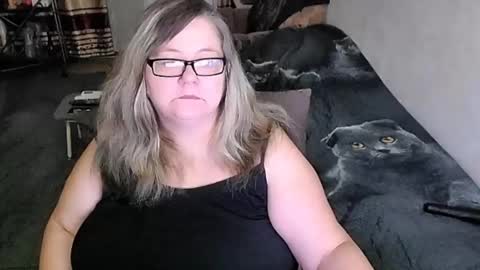 Lana online show from 03-20-26, 12:15