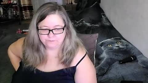 Lana online show from 04-15-26, 10:54