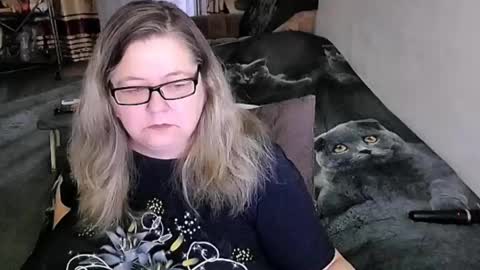 Snapshot of tviks chatting on 04-26-26, 10:40 Lana online show from 04-26-26, 10:40