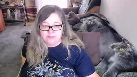 Snapshot of tviks chatting on 05-28-26, 01:25 Lana online show from 05-28-26, 01:25