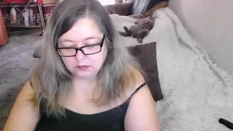 Snapshot of tviks chatting on 06-05-26, 01:34 Lana online show from 06-05-26, 01:34