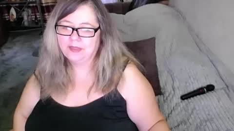Snapshot of tviks chatting on 06-18-26, 11:53 Lana online show from 06-18-26, 11:53