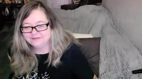 Snapshot of tviks chatting on 06-26-26, 12:37 Lana online show from 06-26-26, 12:37