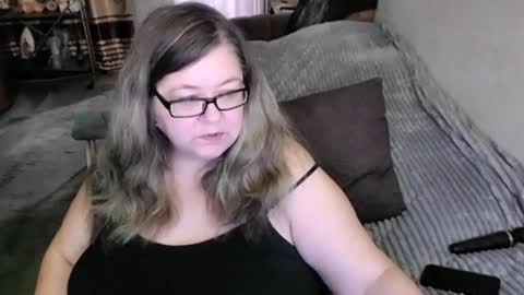 Snapshot of tviks chatting on 06-28-26, 12:16 Lana online show from 06-28-26, 12:16