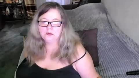 Snapshot of tviks chatting on 06-30-26, 10:44 Lana online show from 06-30-26, 10:44