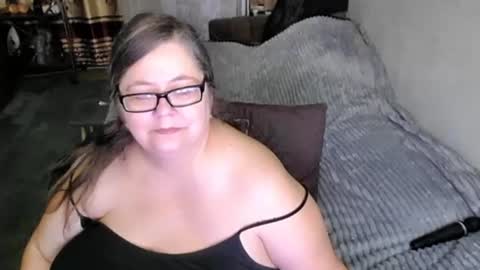 Snapshot of tviks chatting on 07-07-26, 07:23 Lana online show from 07-07-26, 07:23
