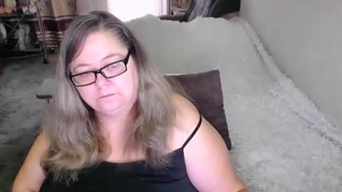 Snapshot of tviks chatting on 07-16-26, 01:55 Lana online show from 07-16-26, 01:55