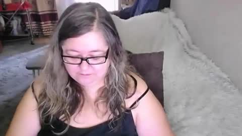 Snapshot of tviks chatting on 07-17-26, 01:01 Lana online show from 07-17-26, 01:01