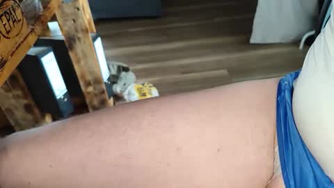 Snapshot of tw1ky9o chatting on 09-17-25, 08:16 Tobi online show from 09-17-25, 08:16