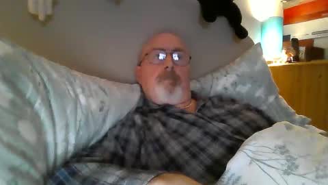 Snapshot of twatcockandballs chatting on 02-16-25, 10:43 twatcockandballs online show from 02-16-25, 10:43