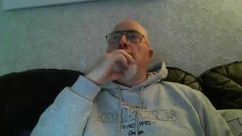 Snapshot of twatcockandballs chatting on 03-08-25, 10:45 twatcockandballs online show from 03-08-25, 10:45