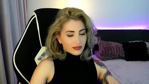 MayCarrey online show from 03-09-26, 10:47