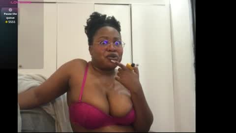 Snapshot of twerkingtemptress chatting on 06-17-26, 12:02 Twerking Temptress online show from 06-17-26, 12:02
