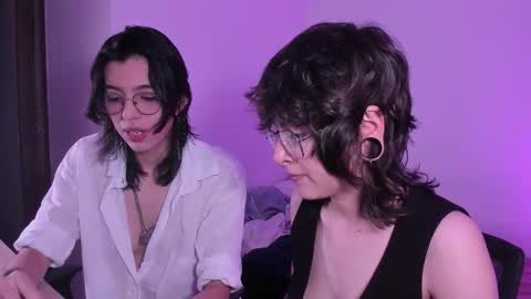 Eve  Lili online show from 11-08-25, 09:24