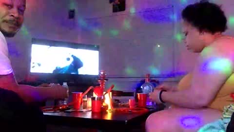 Snapshot of twinandlea chatting on 01-19-25, 02:36 Twin and Lea online show from 01-19-25, 02:36