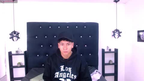 Snapshot of twink_bunny chatting on 09-29-25, 11:48 samu online show from 09-29-25, 11:48