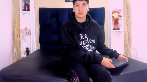 Snapshot of twink_bunny chatting on 10-10-25, 11:53 samu online show from 10-10-25, 11:53