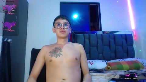 Snapshot of twink_daren chatting on 02-18-25, 08:03 Mr Daren online show from 02-18-25, 08:03