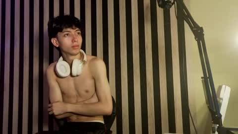 Snapshot of twink_sebas7 chatting on 06-04-26, 12:11 Sebastin online show from 06-04-26, 12:11
