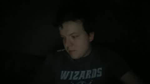 Snapshot of twinkmikexxx12 chatting on 12-21-25, 04:41 mike online show from 12-21-25, 04:41