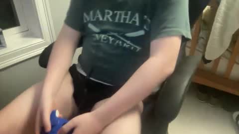 Snapshot of twinkmikexxx12 chatting on 03-04-26, 02:28 mike online show from 03-04-26, 02:28