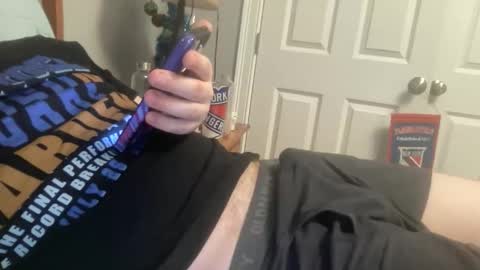 Snapshot of twinkmikexxx12 chatting on 03-08-26, 11:30 mike online show from 03-08-26, 11:30