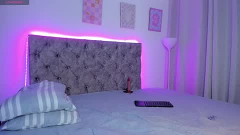 twinksboys_23 online show from 04-15-26, 07:32